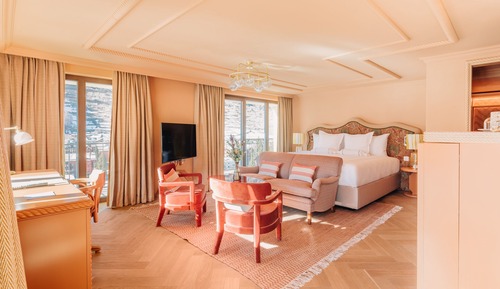 Grand Junior Suite with Matterhorn view