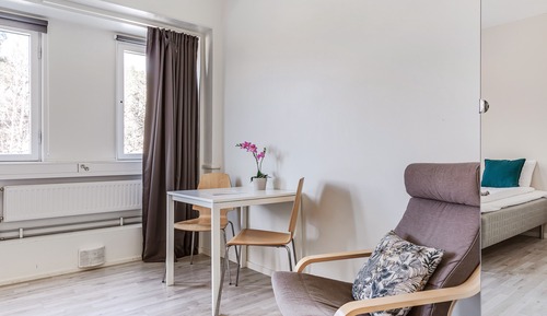 Studio, 1 Twin Bed