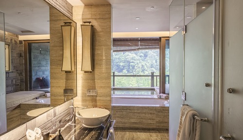 Terrace Hot Spring Retreat