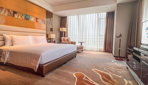 Room, 1 King Bed, Non Smoking (Twin Tower View)