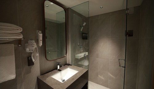 Standard Double Room (12 Hours)-transit passenger only
