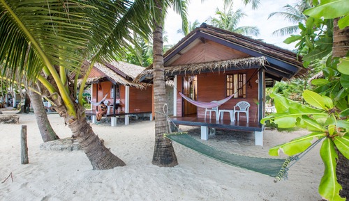 Standard Bungalow Beachfront with Fan - No Hot Water