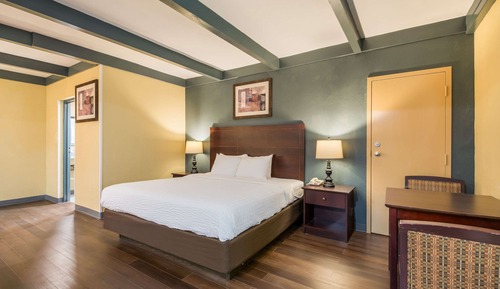 Room, 2 Queen Beds, Non Smoking (Efficiency)