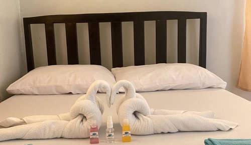 Beach House for 8