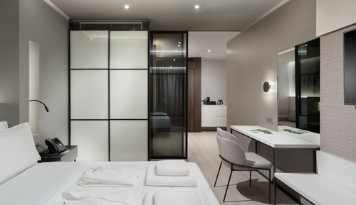 Signature Suite