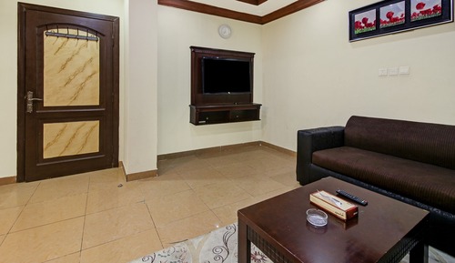 Deluxe Studio