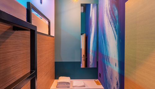 Polynesian Cabin Double, shared bathrooms
