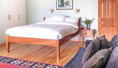 Room, Mountain View