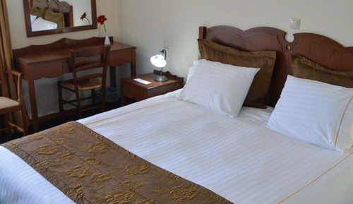 Triple Room, 1 Bedroom, City View