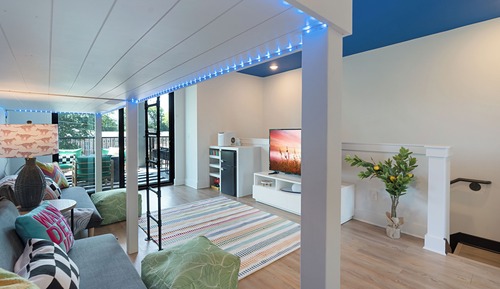 Deluxe Apartment