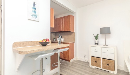 Deluxe Studio Suite