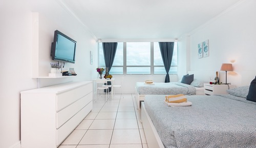 Deluxe Studio Suite