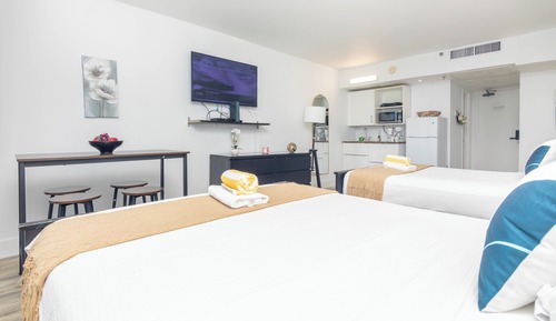 Deluxe Studio Suite