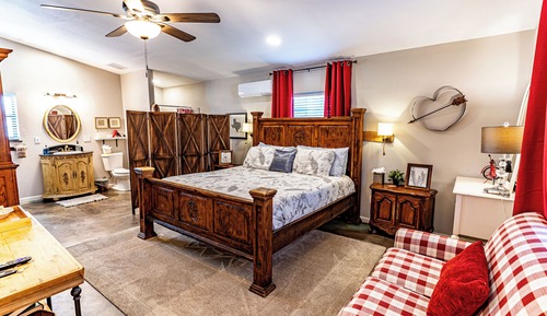 Double Room, 1 King Bed