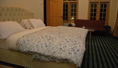 Deluxe Double or Twin Room