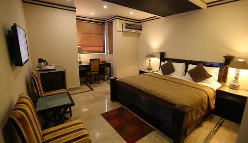 Deluxe Double or Twin Room