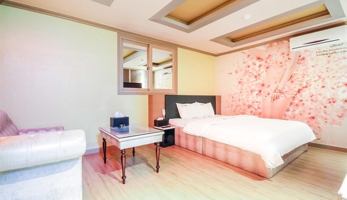 Room (Special Room)