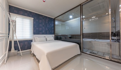 Room (Twin Special)