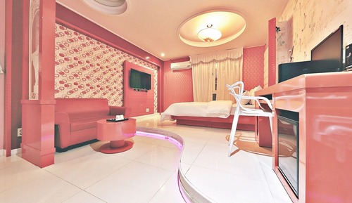 Room (Standard room -1 parking lot for 1 ro)