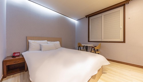 Room (Business Standard (Double Bed Hotel B)