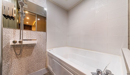 Room (Premium-Styler/Large Jetted Spa (OTT))