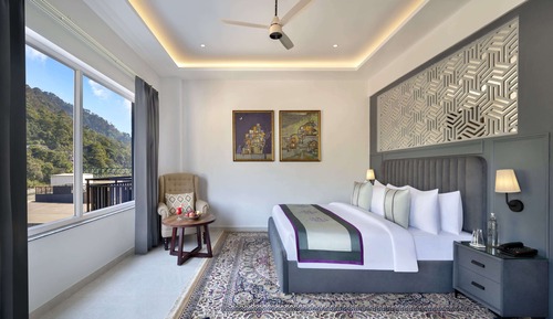 Junior Room