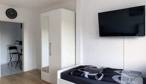 Deluxe Studio, 2 Twin Beds, Balcony