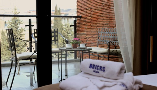 Junior Studio Suite