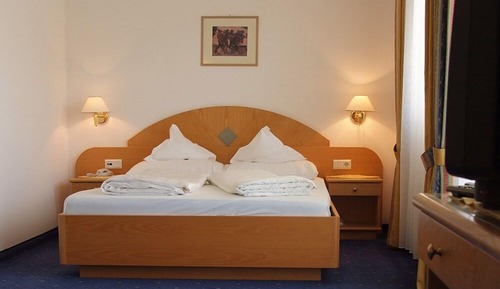 Basic Double Room