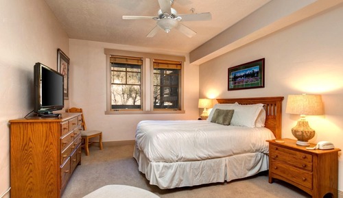 Condo (3 Bedrooms)