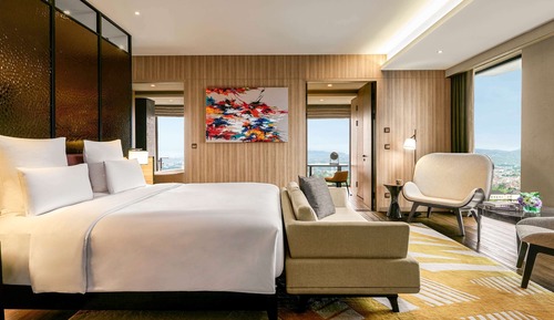 Junior Suite, 1 King Bed (Pullman)
