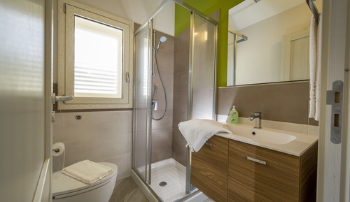 Apartment, Multiple Bedrooms, Smoking, Balcony