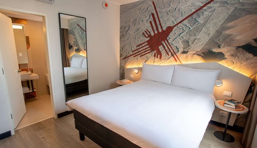 Standard Room, 1 Queen Bed