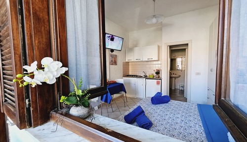 Basic Studio, 1 Queen Bed, Patio