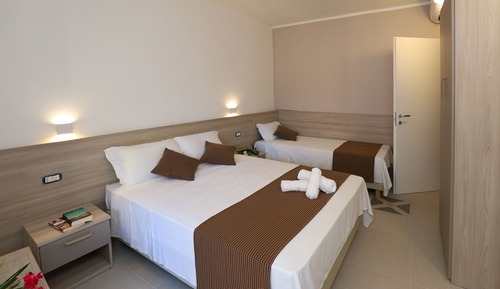 Classic Triple Room, Ensuite