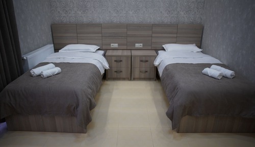 Comfort Room, Multiple Beds, Hill View (3)