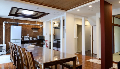 Superior 6-Bedroom House