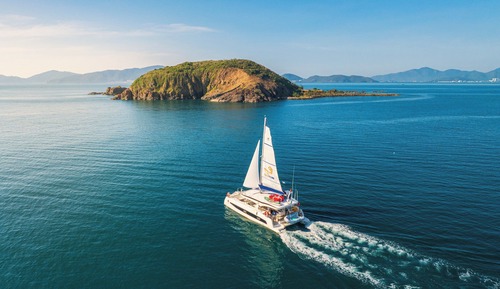 Ocean View Premium King + Sailing Tour