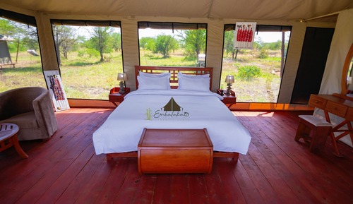 Deluxe Tent (Twin)