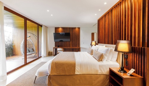 Luxury Suite, Patio, Golf View