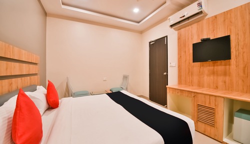 Classic Room, 1 King Bed, Accessible