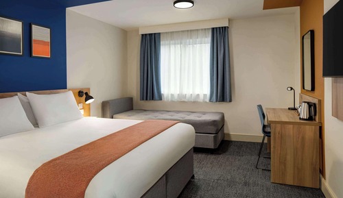 Room (Standard King)