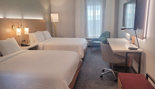 Room, 2 Queen Beds, Accessible (Roll-In Shower)