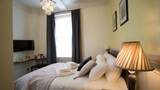 Basic Double Room, Ensuite (Bedroom 2)