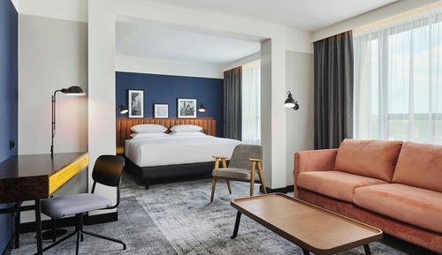 Deluxe Room, 1 Queen Bed with Sofa bed, Non Smoking, City View
