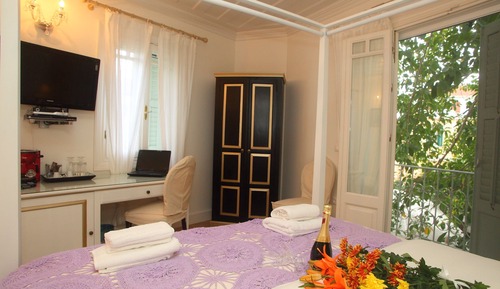 Suite, Garden View (Earth)