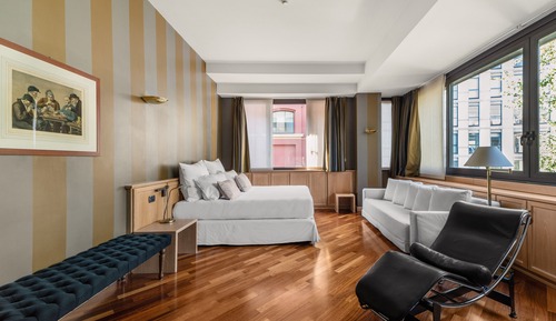 XL Studio Kitchenette, Bathtub, Sofa Bed