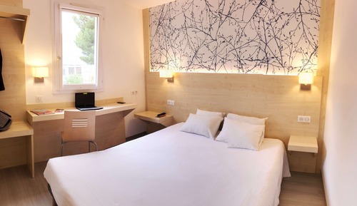 Standard Room, 2 Double Beds