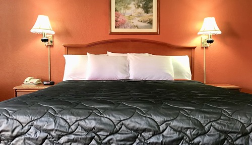 Standard Room, 1 King Bed