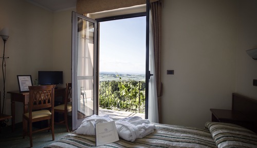 Standard double room with romantic dinner